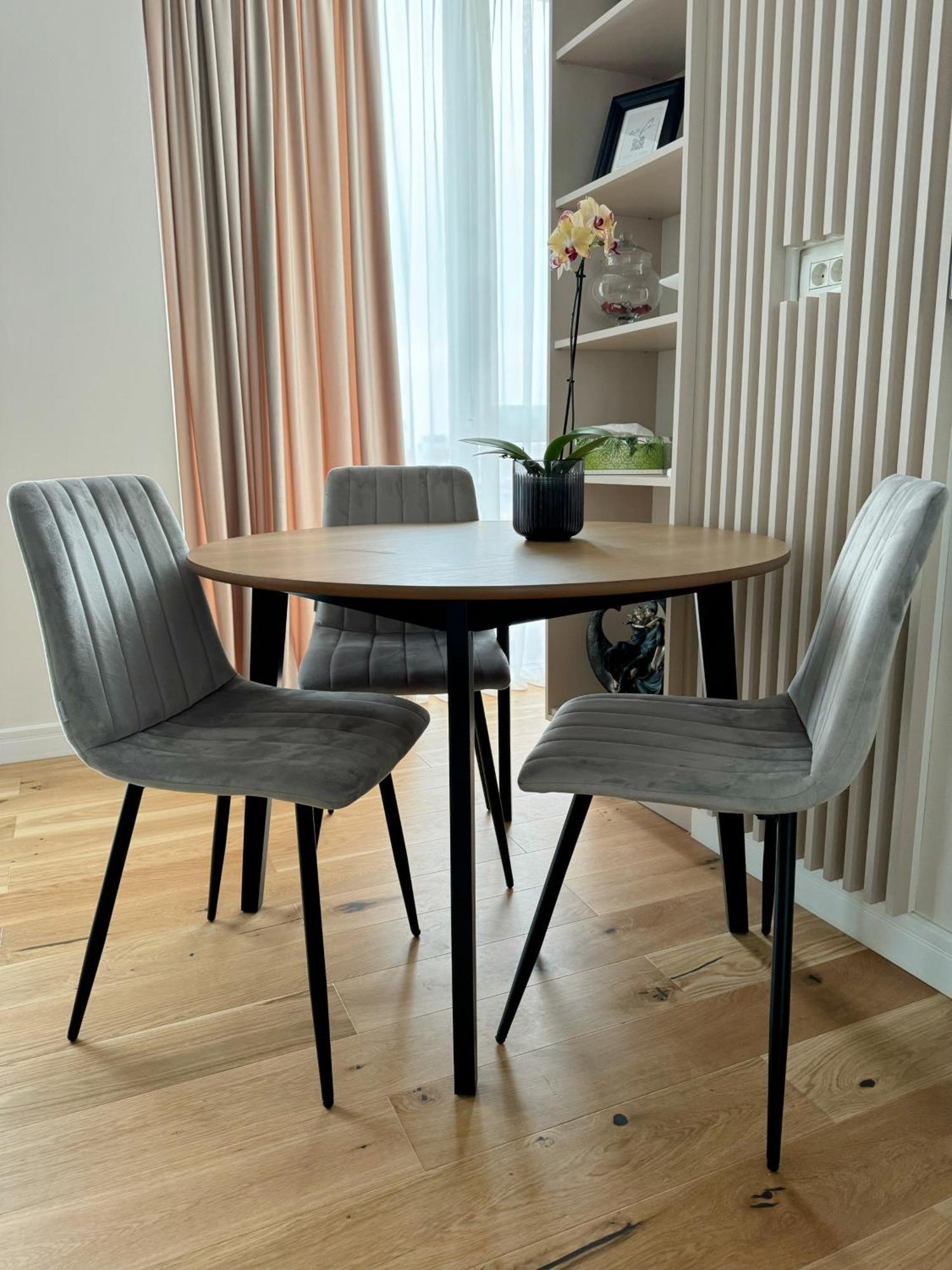 Stylish Apartment Getaway With Self Check-In And Free Parking Lot Arad Buitenkant foto