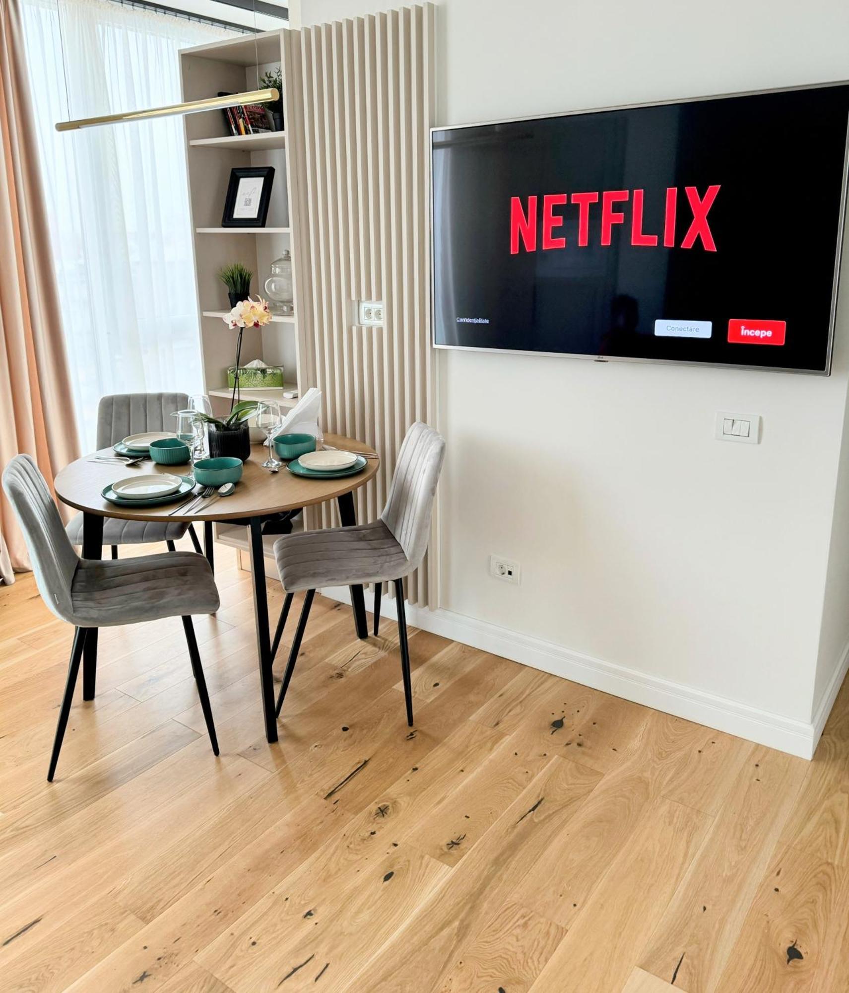 Stylish Apartment Getaway With Self Check-In And Free Parking Lot Arad Buitenkant foto
